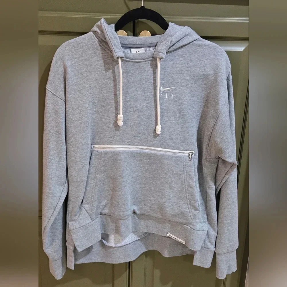 NWOT Nike dri fit grey hoodie
